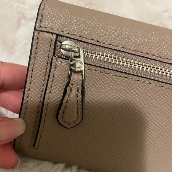 Coach two tone wallet - Picture 8 of 9